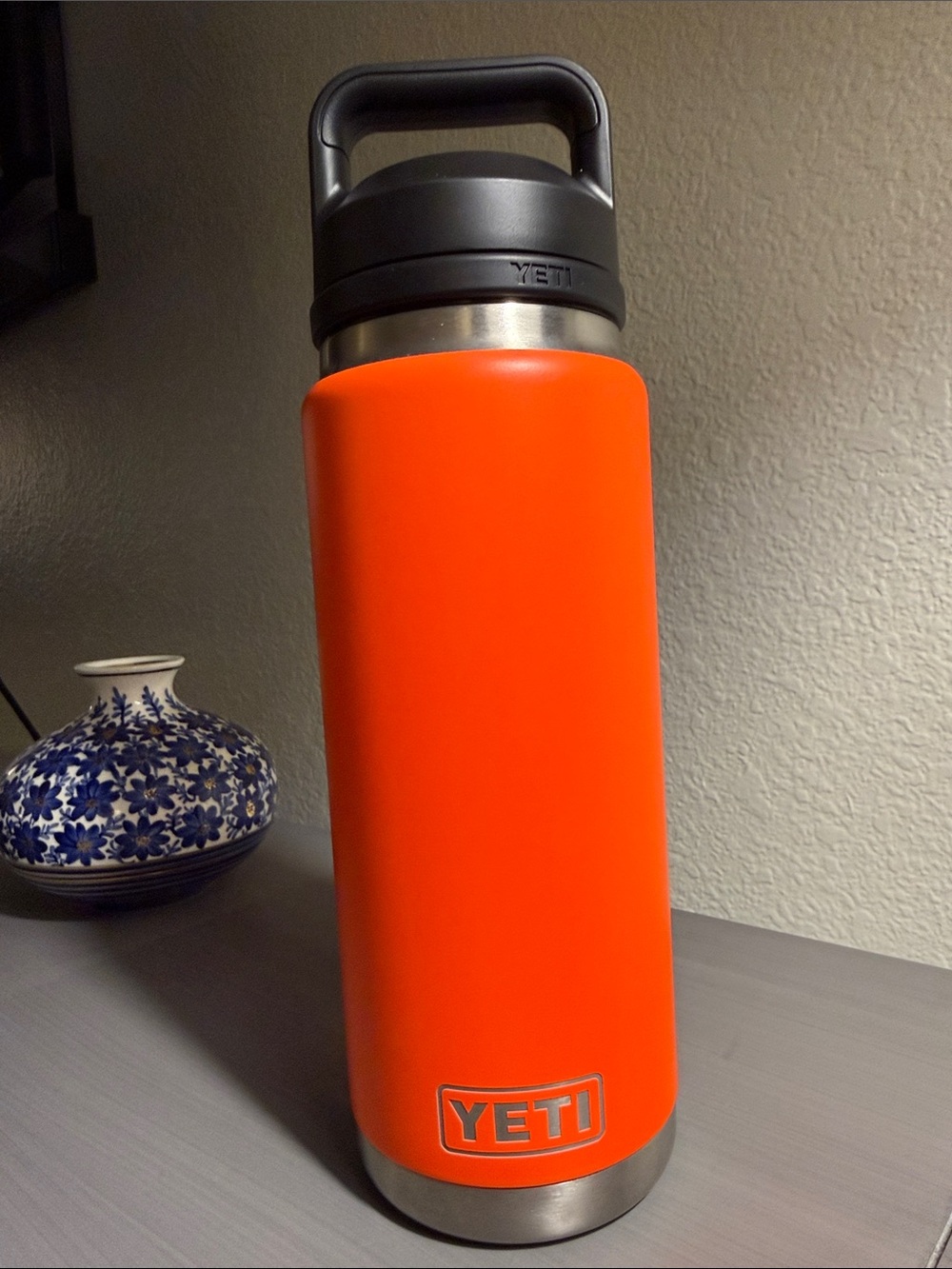 Yeti Rambler ‘Solarflare’ 26oz with chug cap